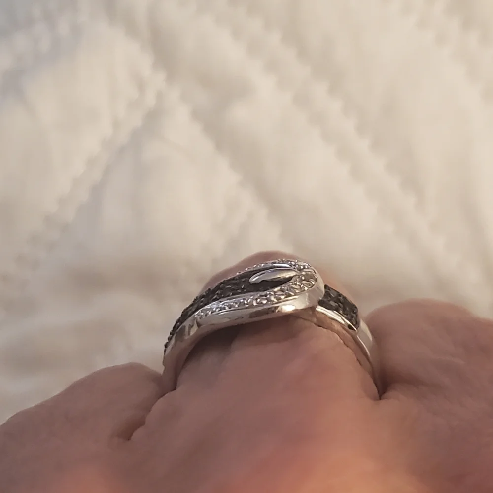 Sterling silver buckle ring